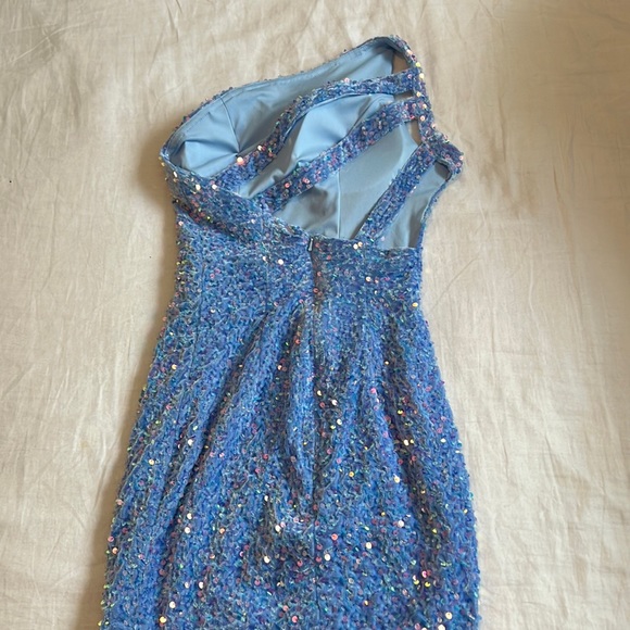 Dress - Picture 2 of 3